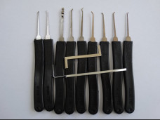 Set of picks (English profile locks)