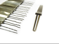 Set of comb picks for semicircular Chinese locks