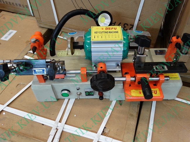 Key cutting Machine  DEFU 239AB
