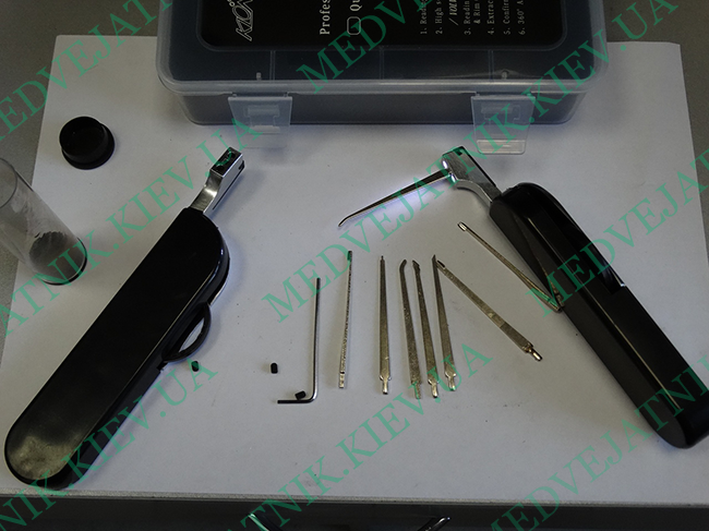 Locksmith tools
