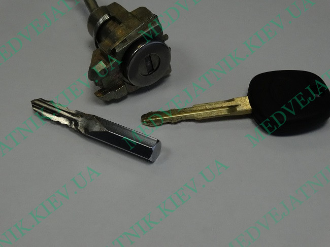 Quality Toyota (TOY43) power- Force Key Locksmiths tools 2